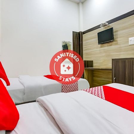 Oyo 75850 Vishwanath Guest House Benares Buitenkant foto