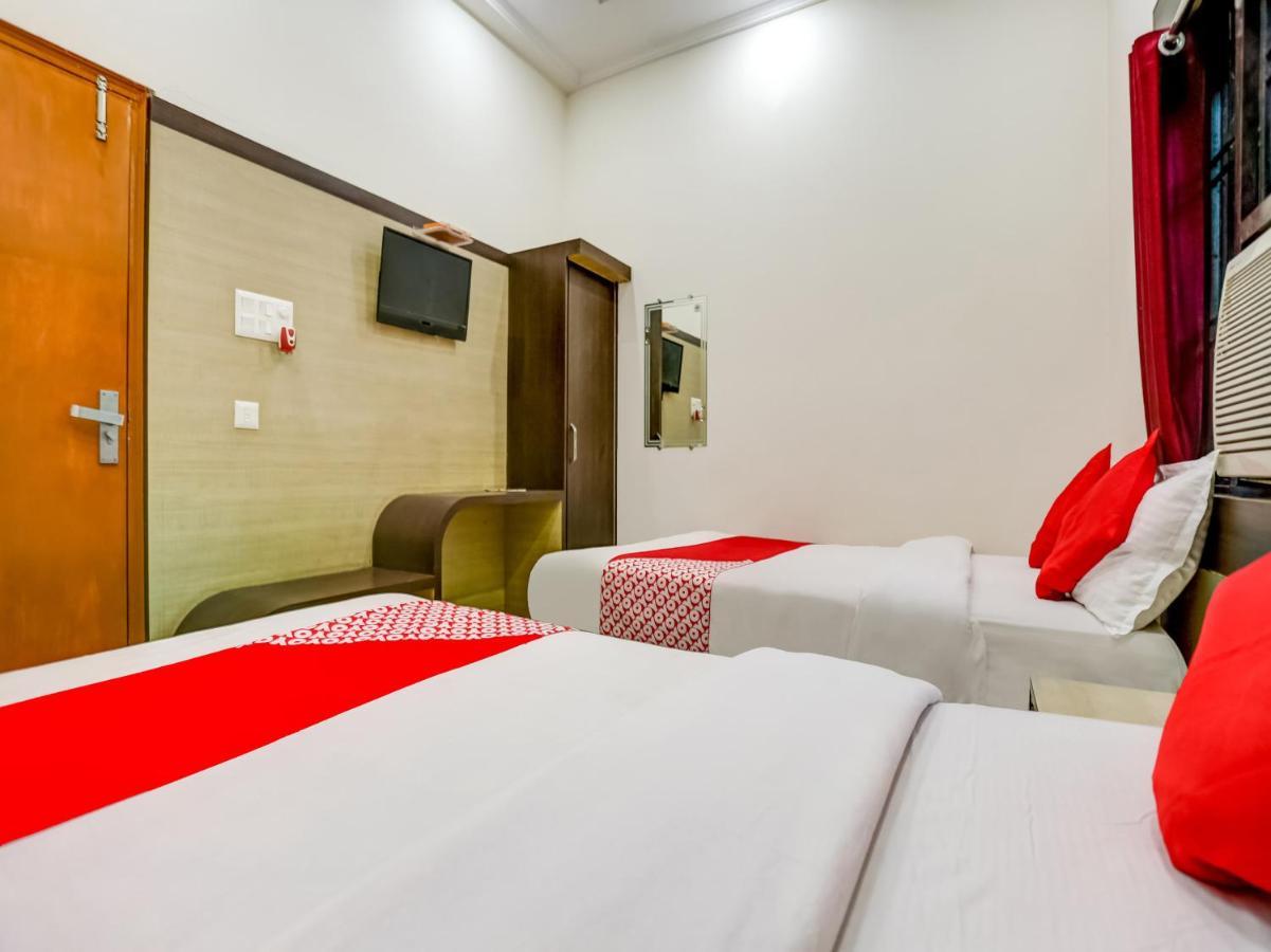Oyo 75850 Vishwanath Guest House Benares Buitenkant foto