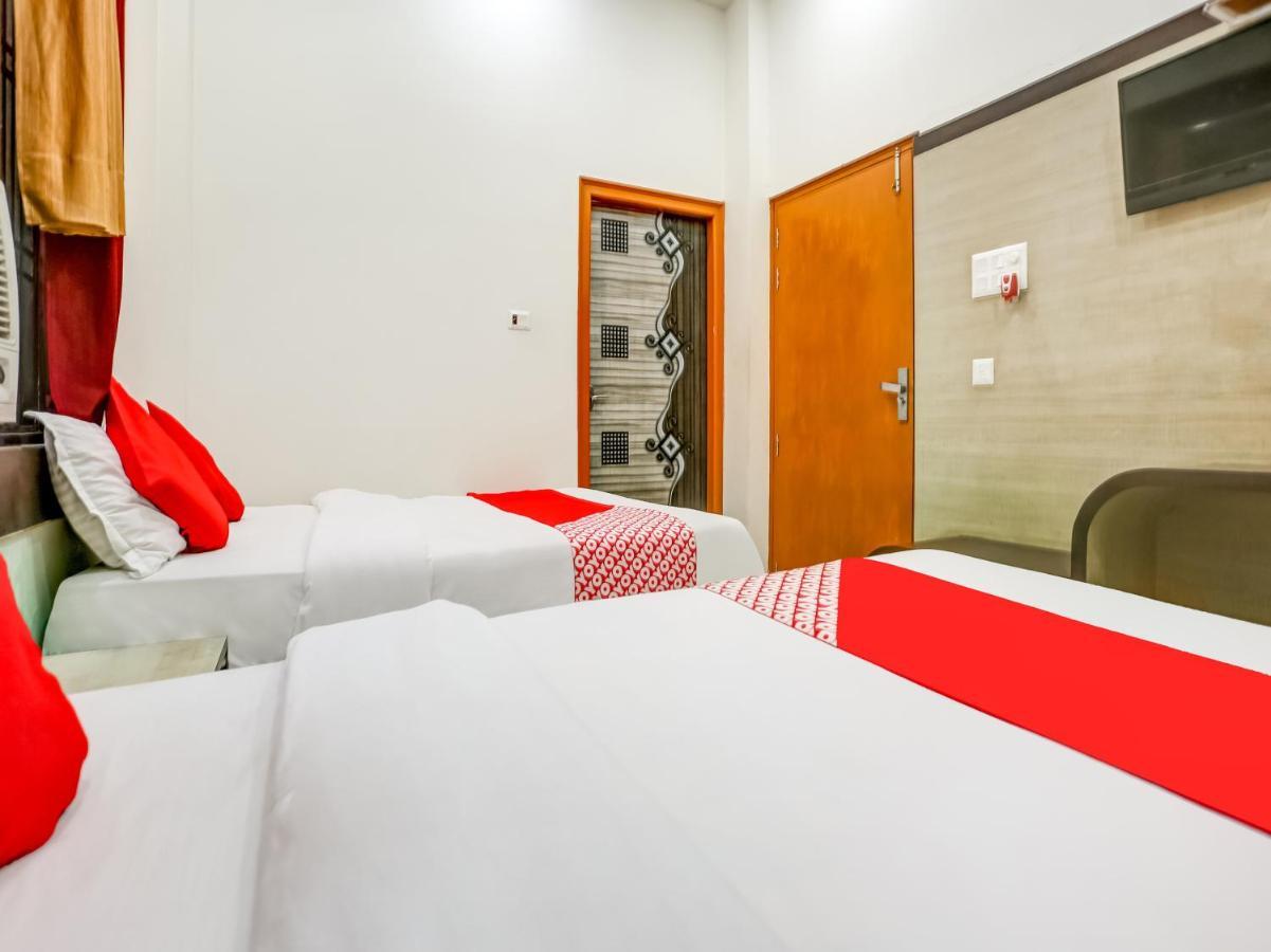 Oyo 75850 Vishwanath Guest House Benares Buitenkant foto