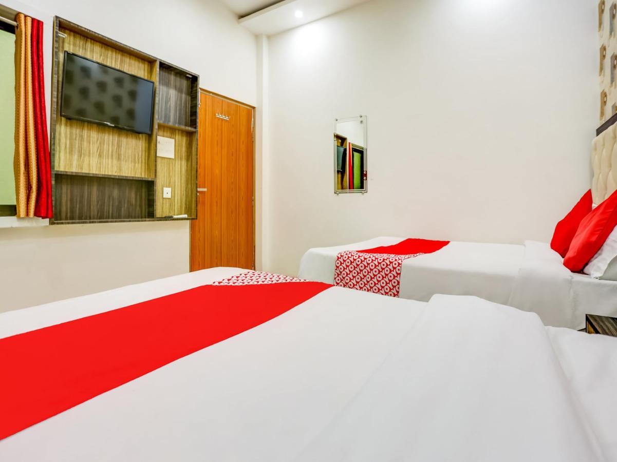 Oyo 75850 Vishwanath Guest House Benares Buitenkant foto