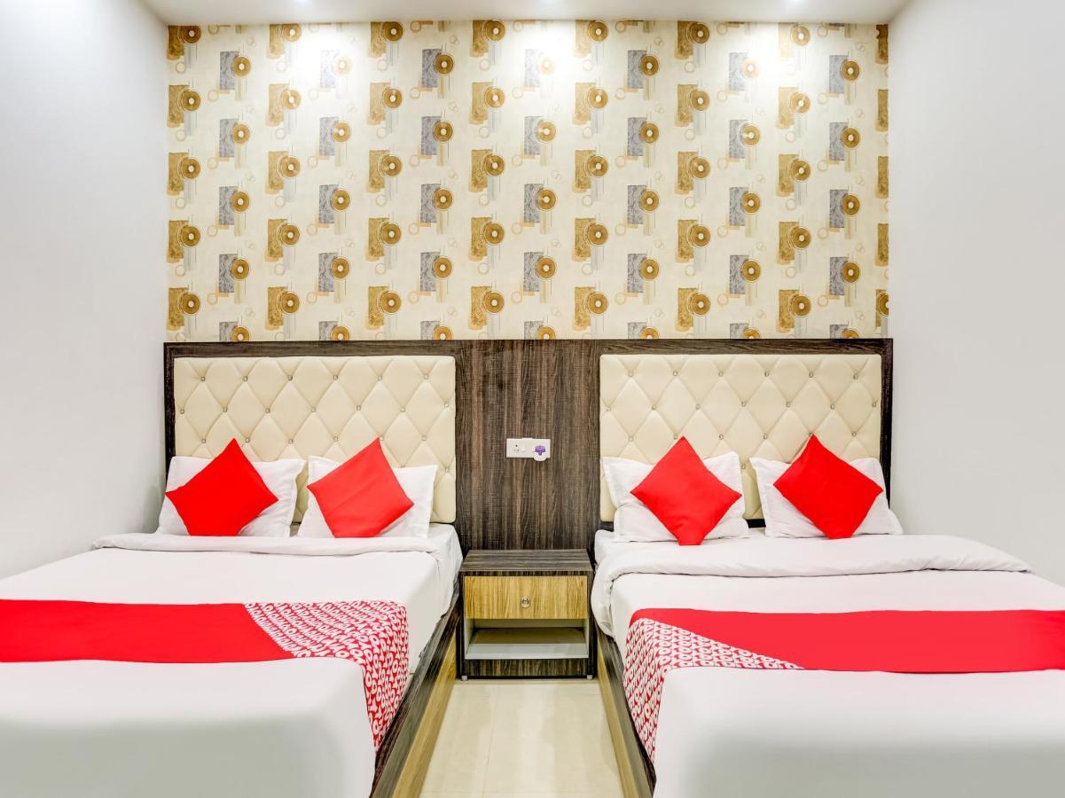 Oyo 75850 Vishwanath Guest House Benares Buitenkant foto